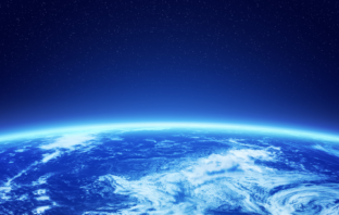 Representação artística do Grande Flash Solar atingindo a Terra e ativando o DNA humano para a ascensão dimensional